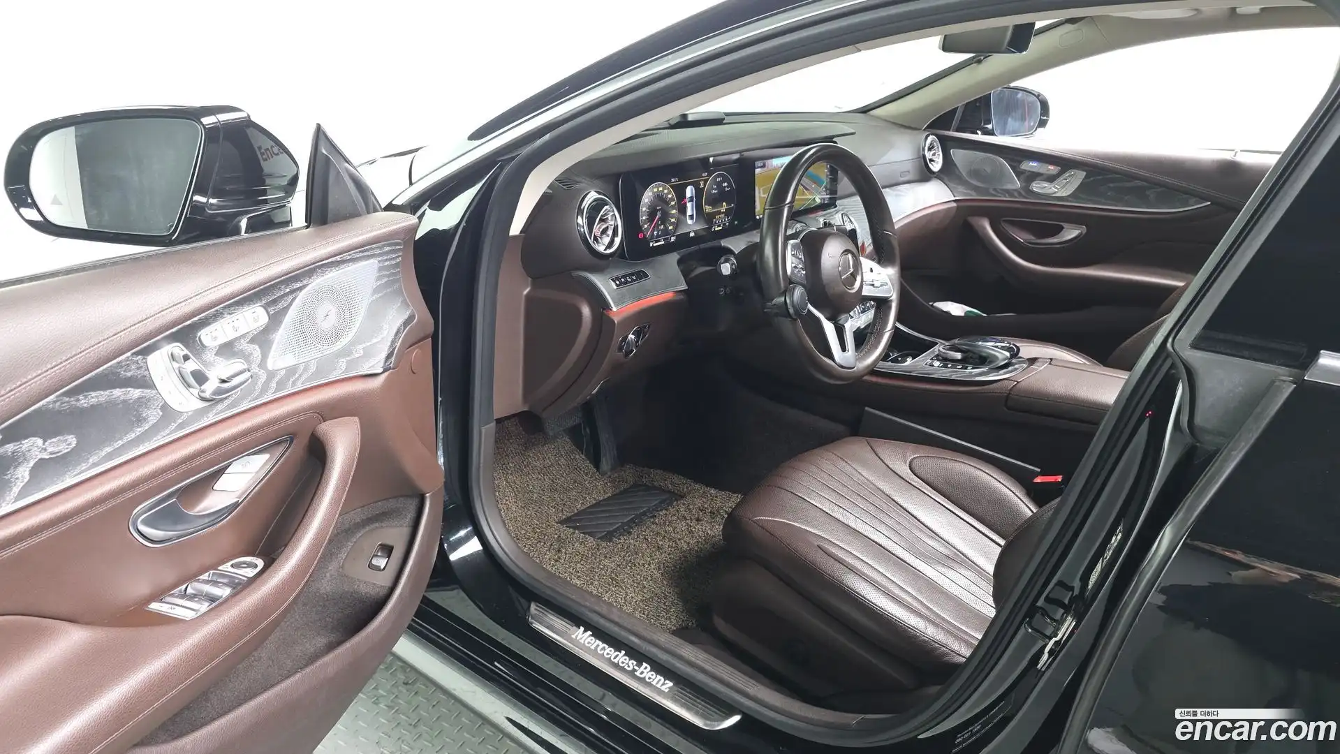CLS-Class Mercedes-Benz 2019.11-INNER-010