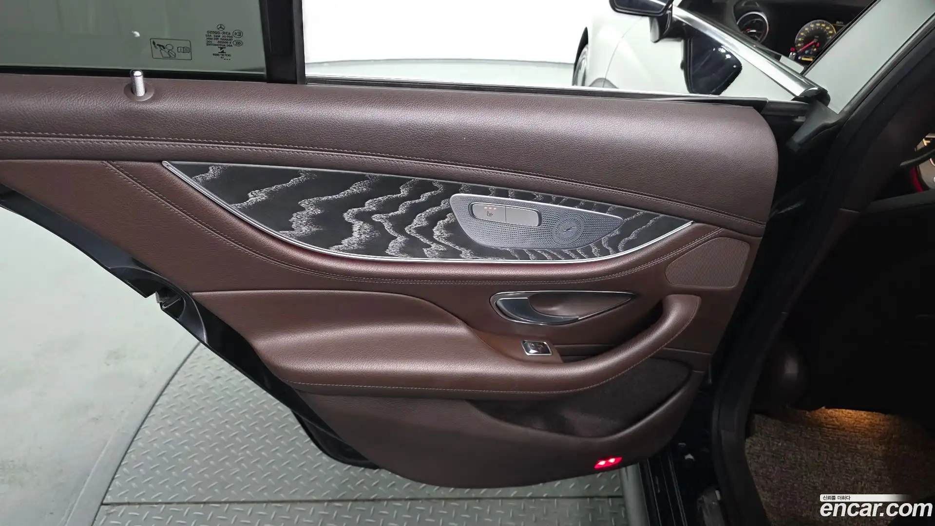 CLS-Class Mercedes-Benz 2019.11-INNER-035