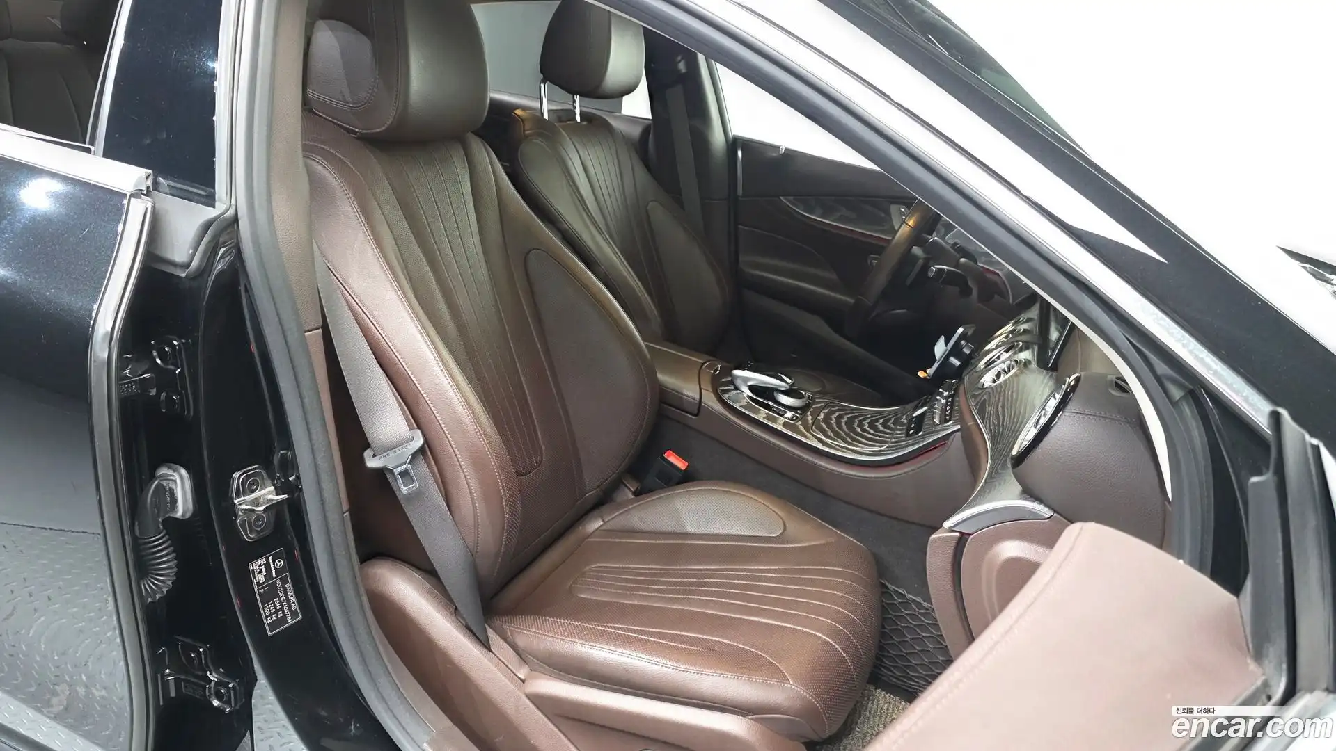 CLS-Class Mercedes-Benz 2019.11-INNER-036