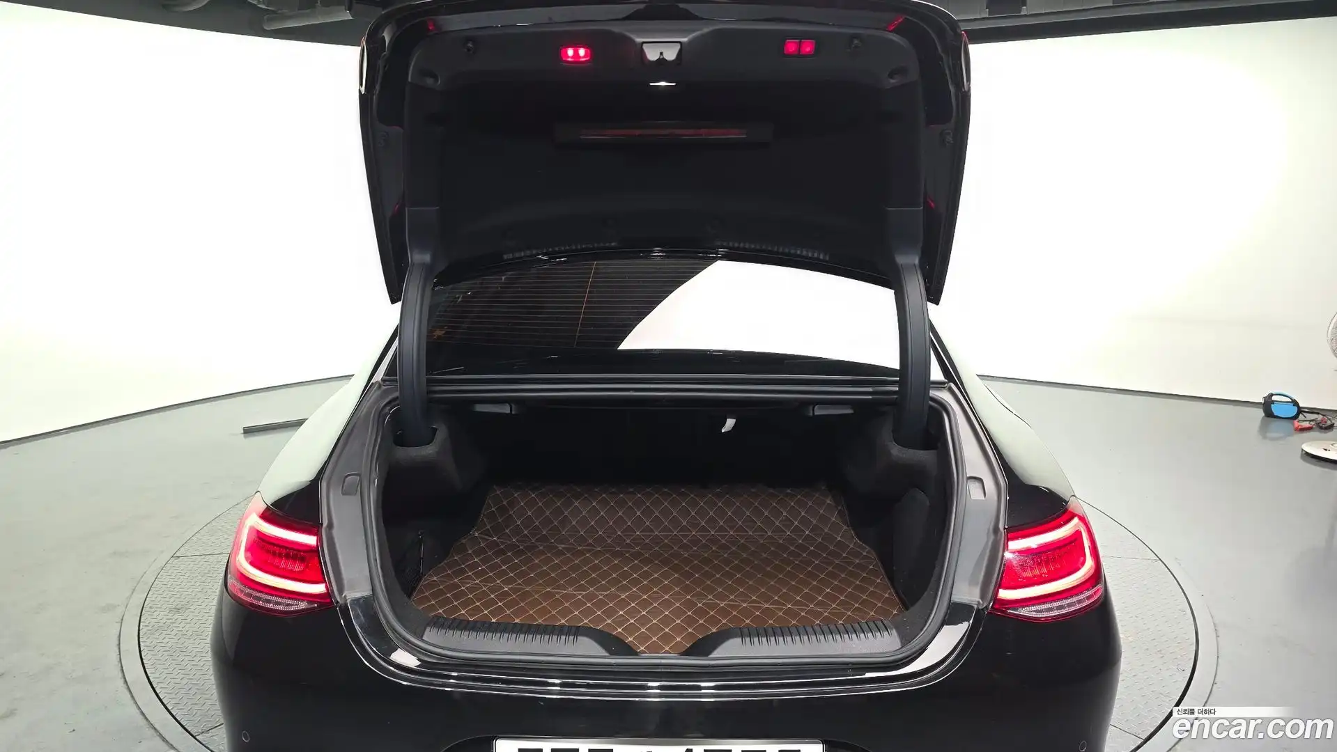 CLS-Class Mercedes-Benz 2019.11-OPTION-041