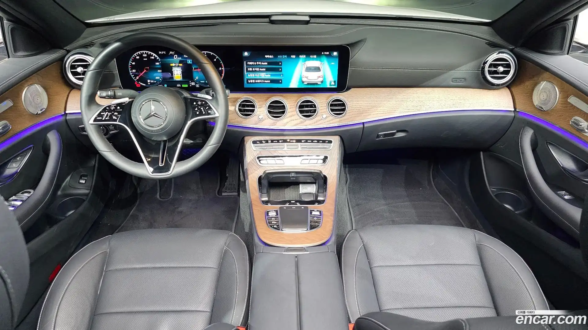 E-Class Mercedes-Benz 2023.7-INNER-007