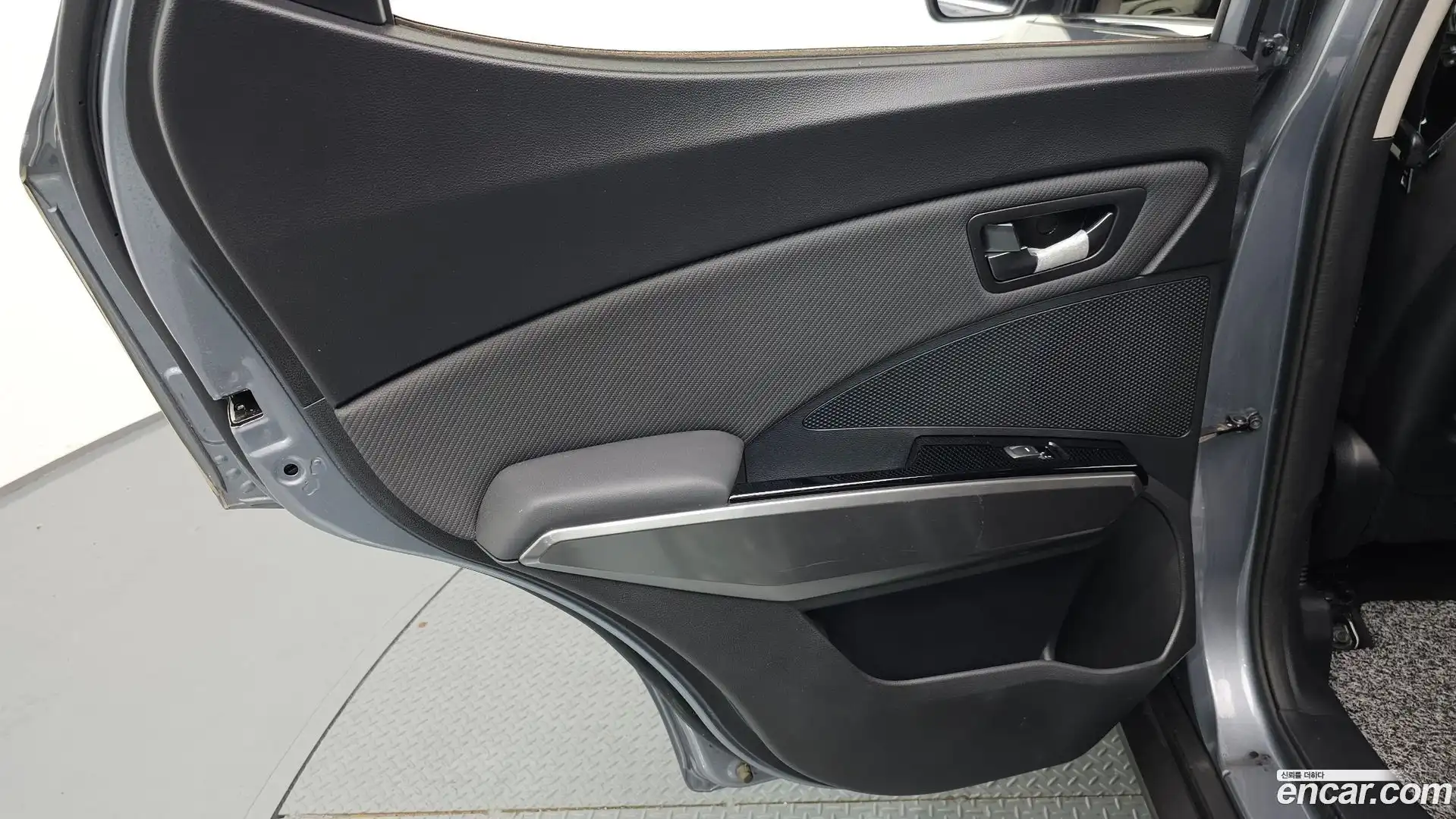 TIBOLI KG Mobility 2020.5-INNER-035