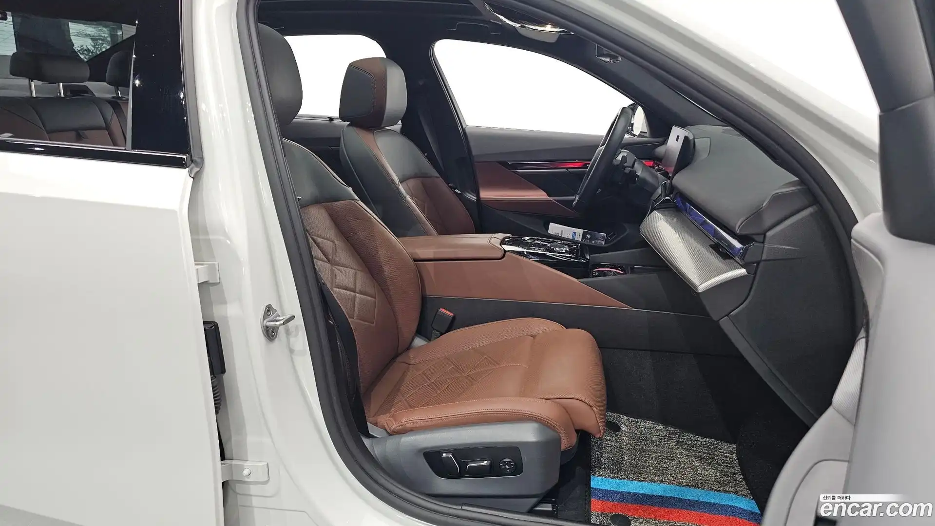 5-Series BMW 2025.1-INNER-010
