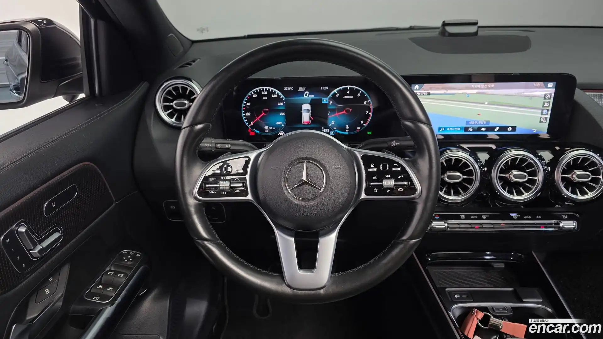 GLA-Class Mercedes-Benz 2021.3-OPTION-017