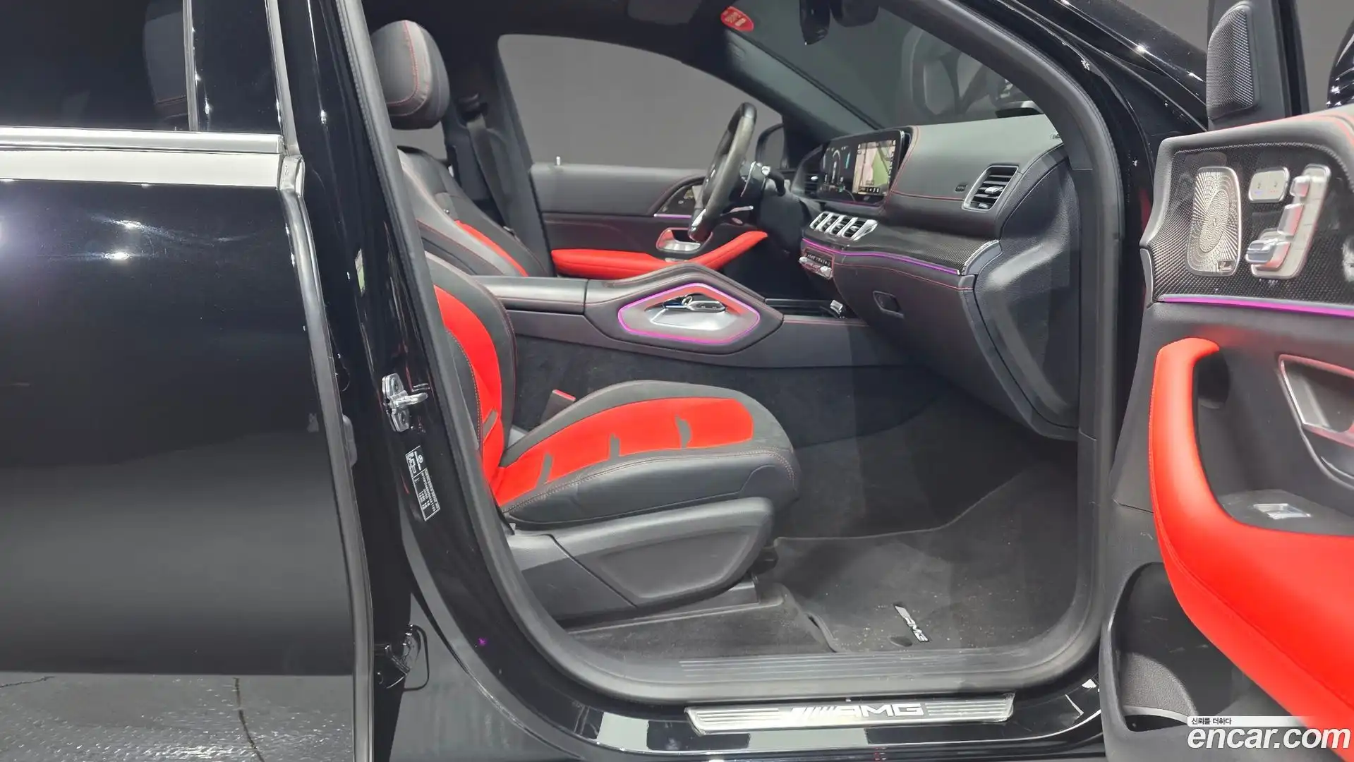 GLE-Class Mercedes-Benz 2022.3-INNER-036