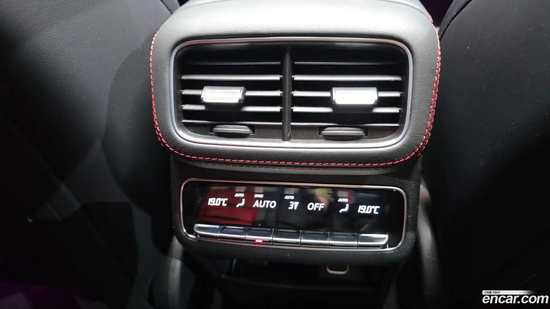 GLE-Class Mercedes-Benz 2022.3-OPTION-046