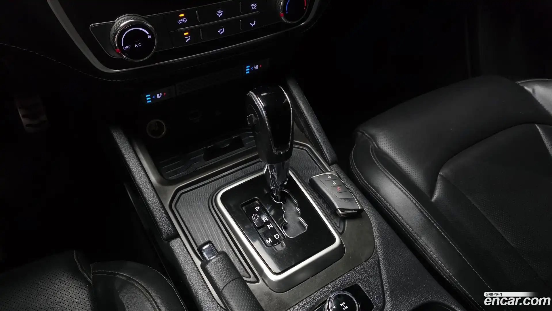 Rexton KG Mobility 2018.5-INNER-009