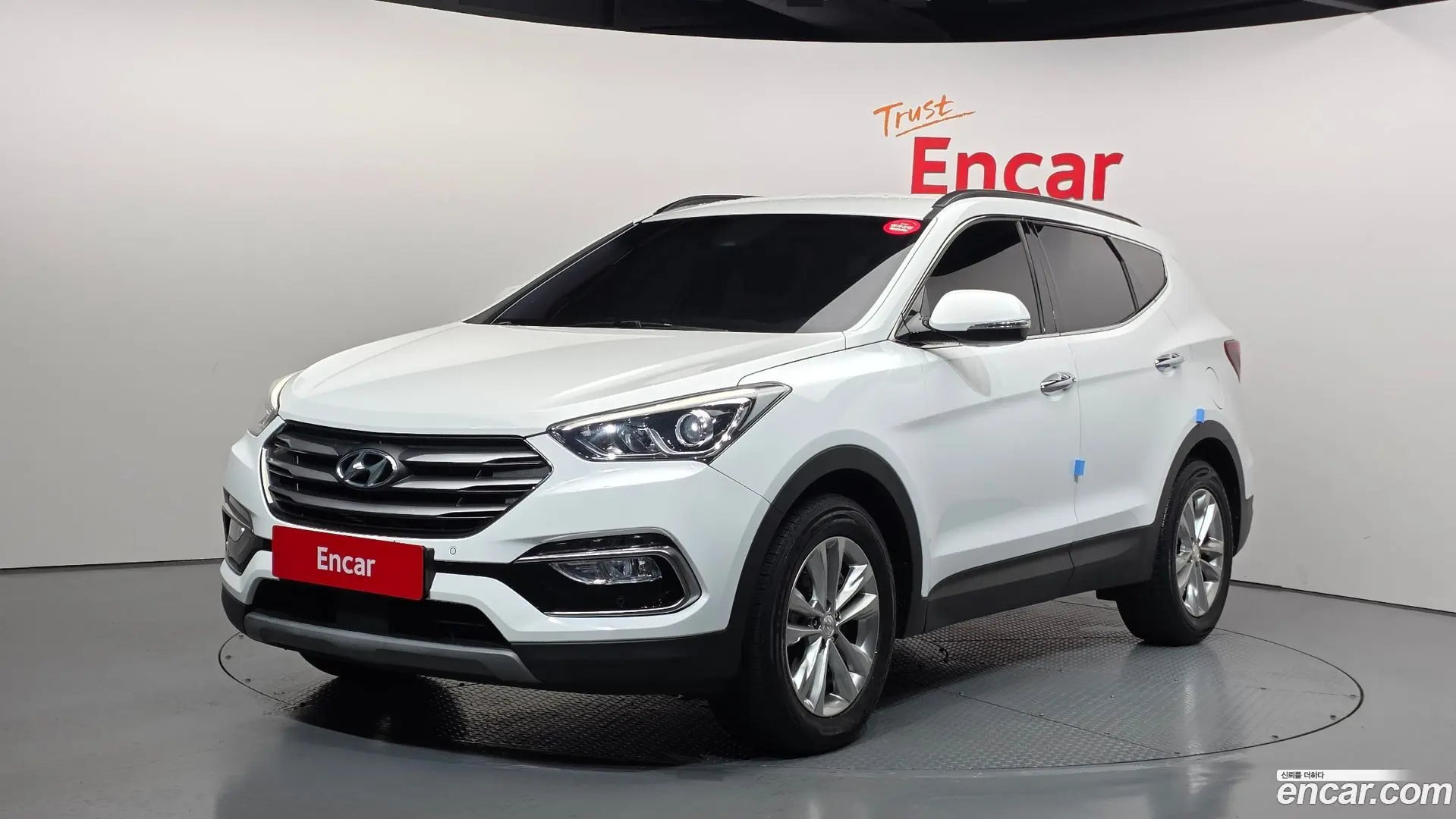 Main__Slider__Photo:Santafe Hyundai 2018.0-0