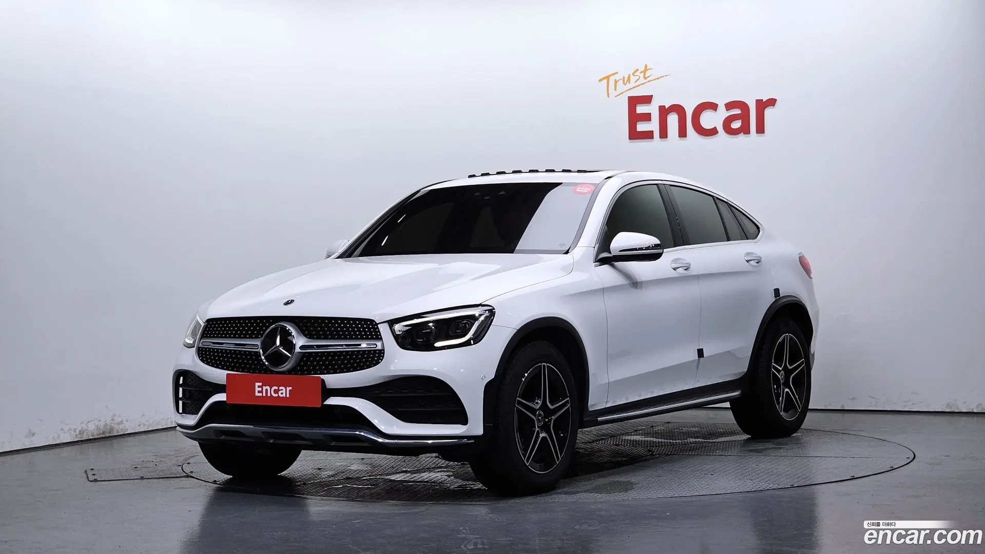 Main__Slider__Photo:GLC-Class Mercedes-Benz 2021.3-0