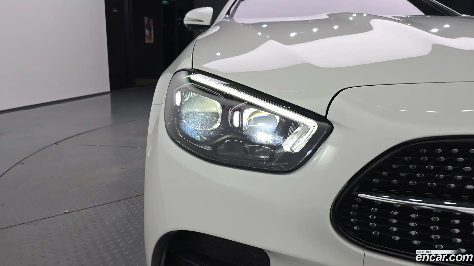 E-Class Mercedes-Benz 2021.5-OUTER-032