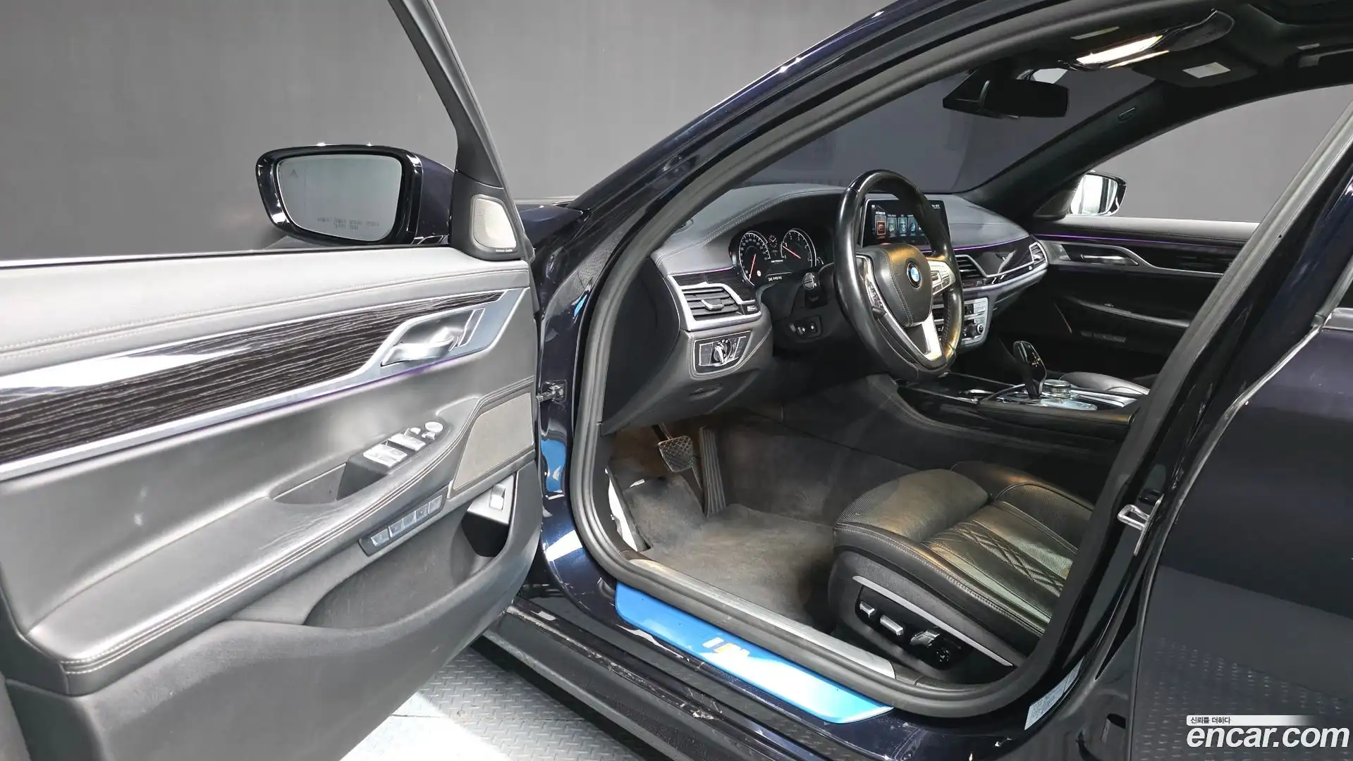 7-Series BMW 2017.2-INNER-010