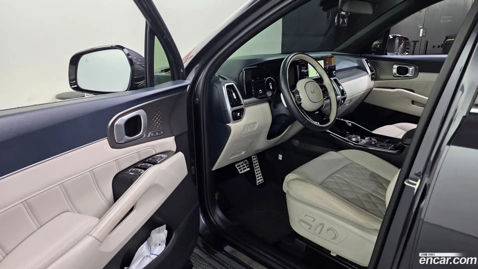 Sorento Kia 2023.1-INNER-010