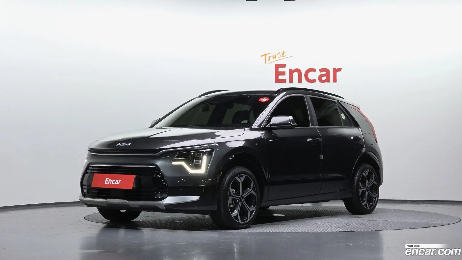 Main__Slider__Photo:Niro Kia 2022.6-0