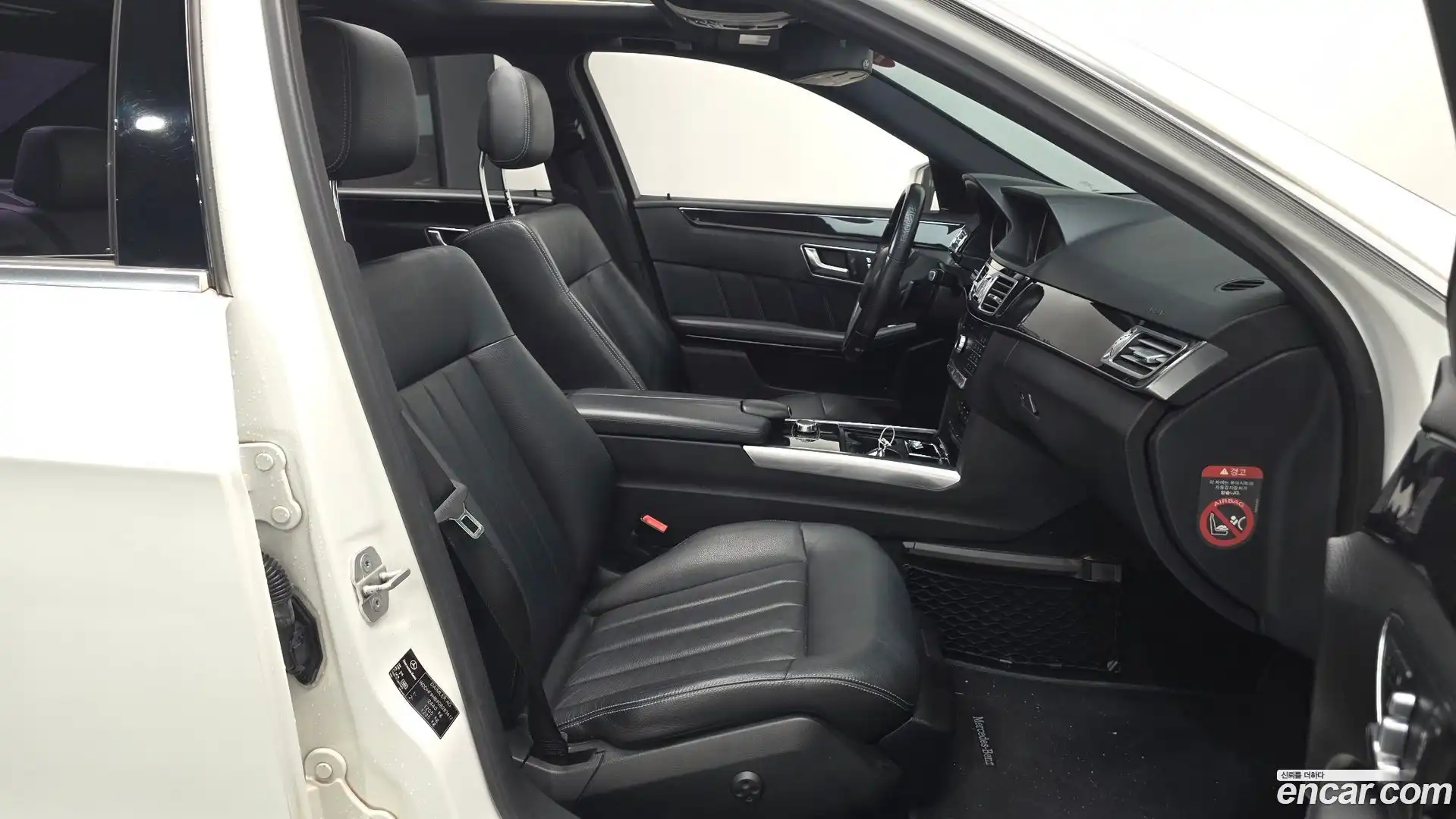 E-Class Mercedes-Benz 2015.11-OPTION-015