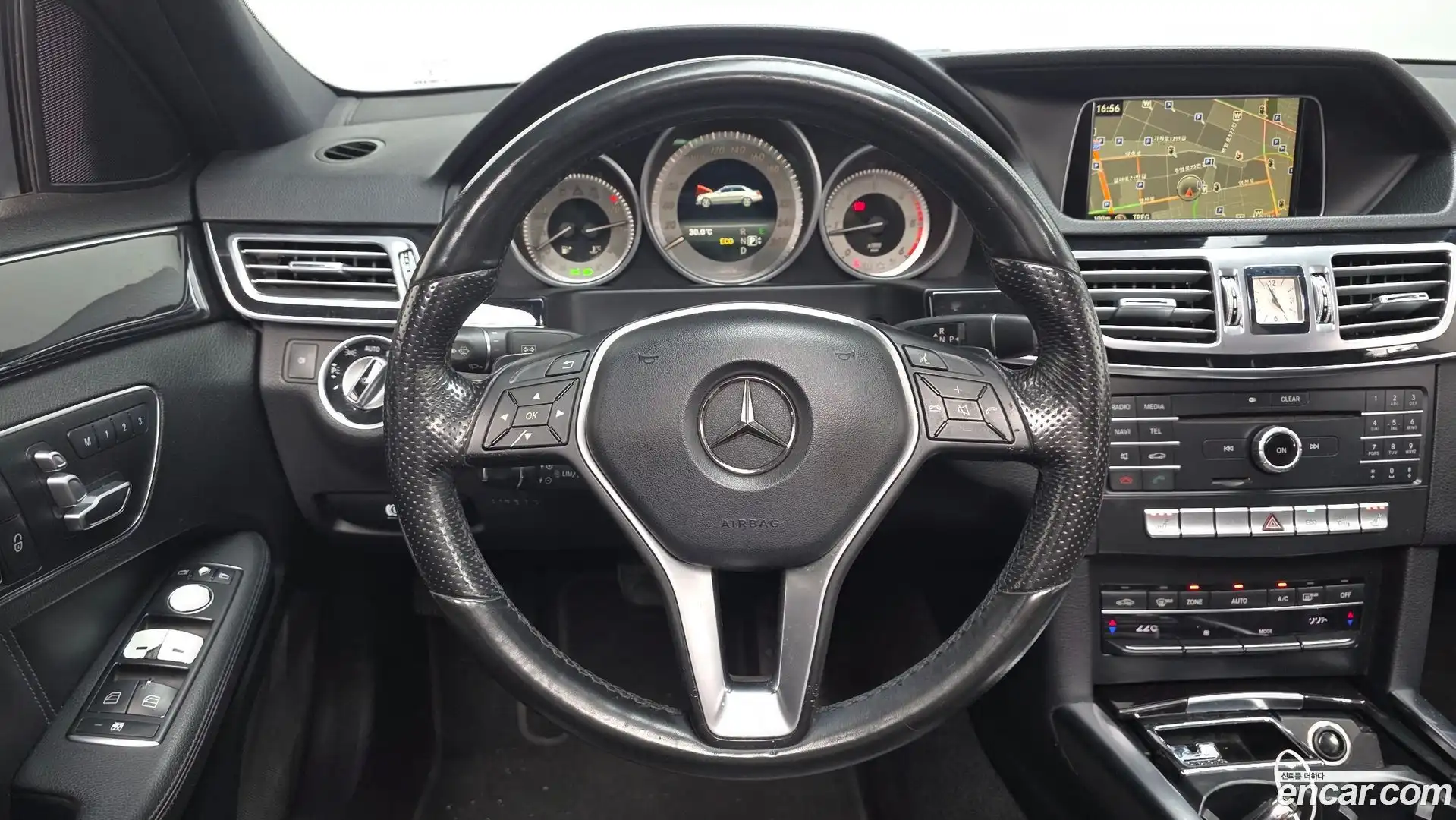 E-Class Mercedes-Benz 2015.11-OPTION-017