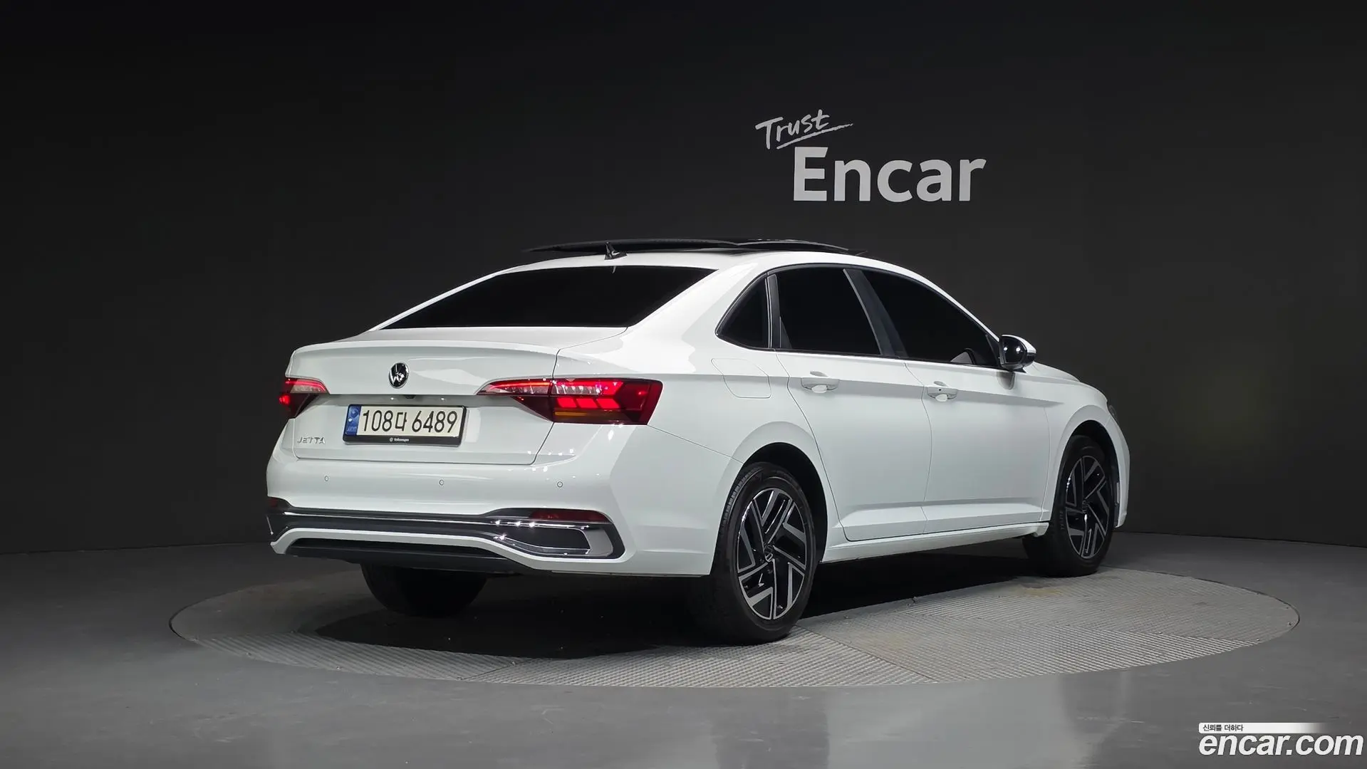 Main__Slider__Photo:Jetta Volkswagen 2023.11-1