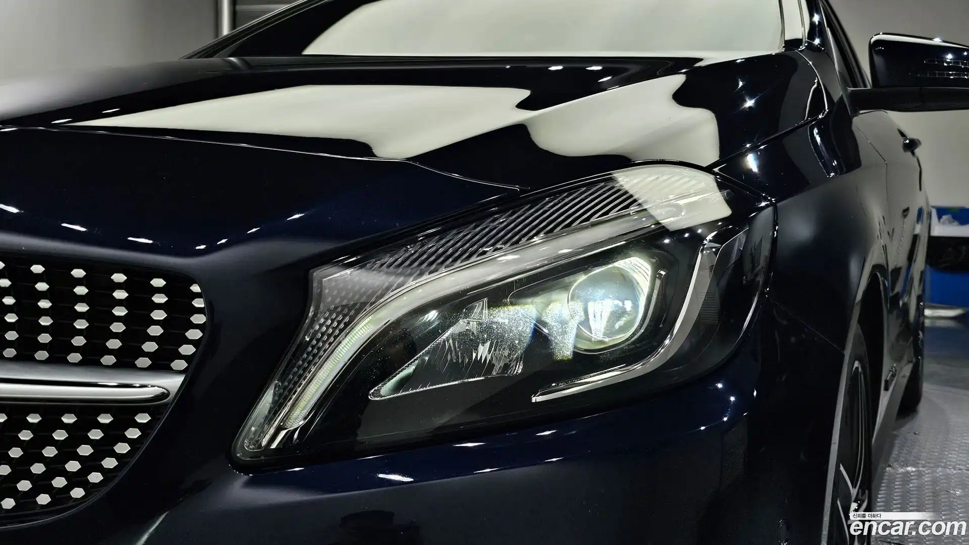 A-Class Mercedes-Benz 2017.7-OUTER-032