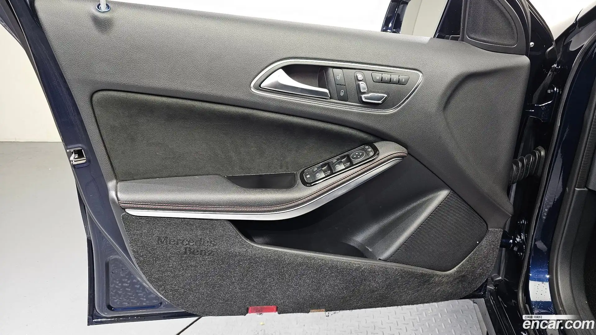 A-Class Mercedes-Benz 2017.7-INNER-034
