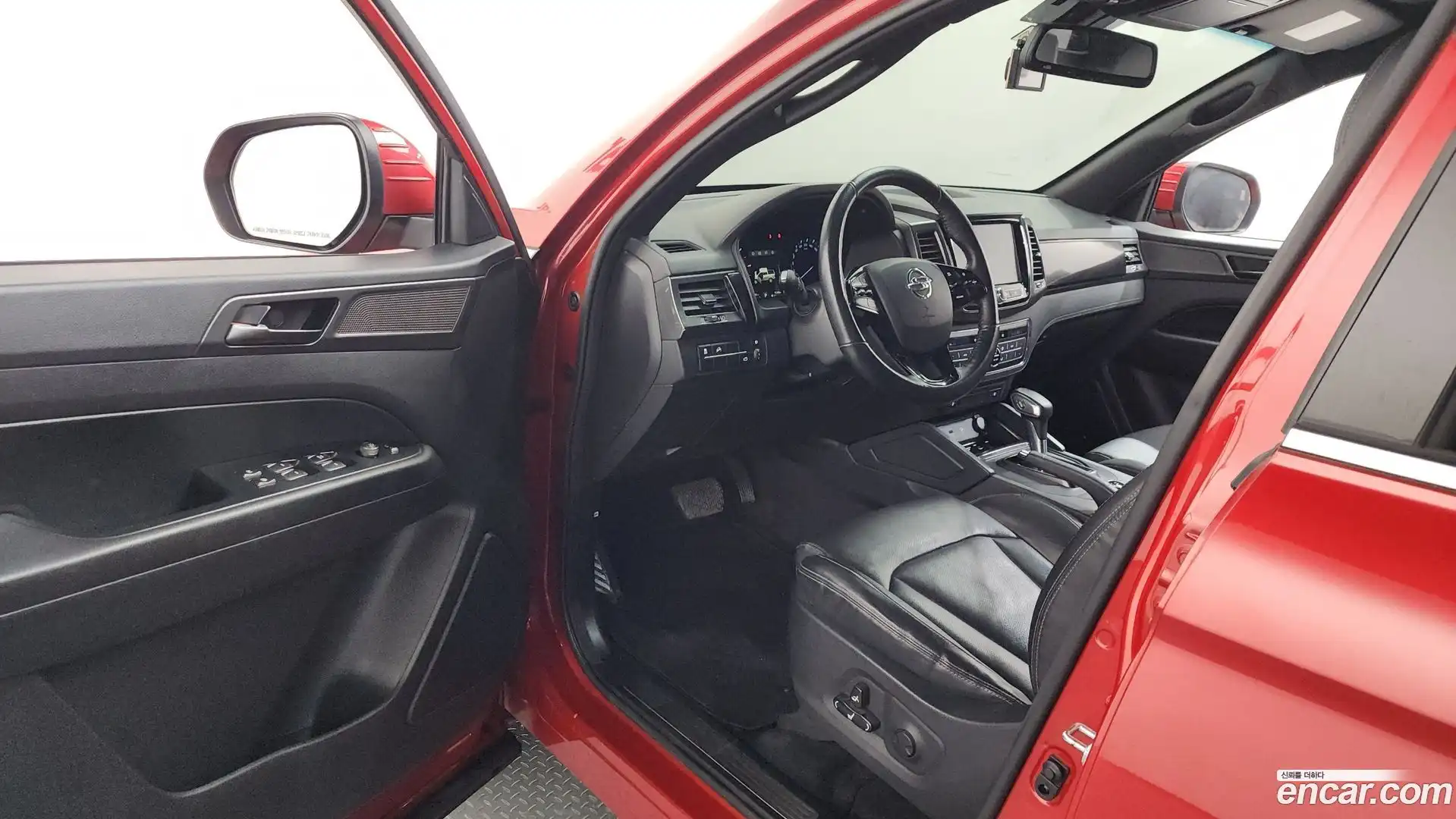 Rexton KG Mobility 2021.11-INNER-010