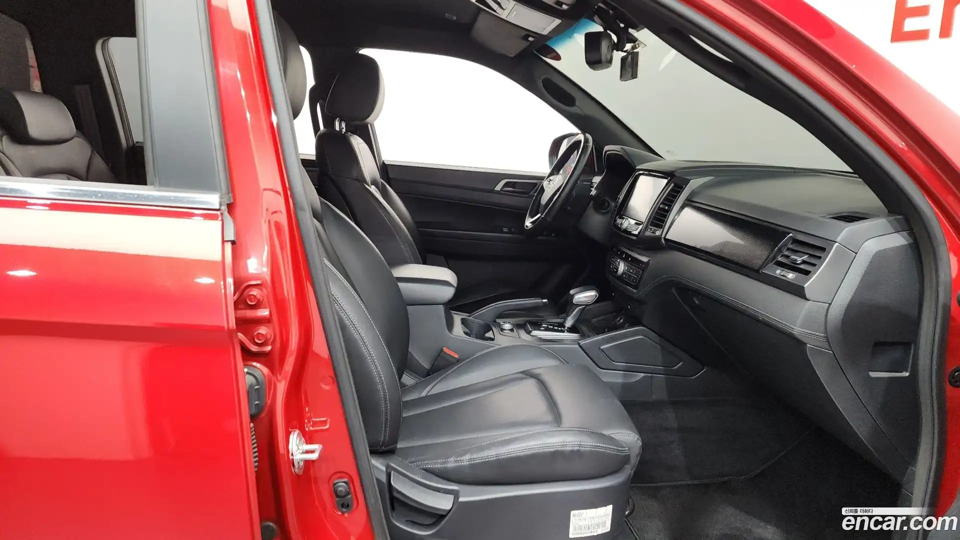 Rexton KG Mobility 2021.11-INNER-036