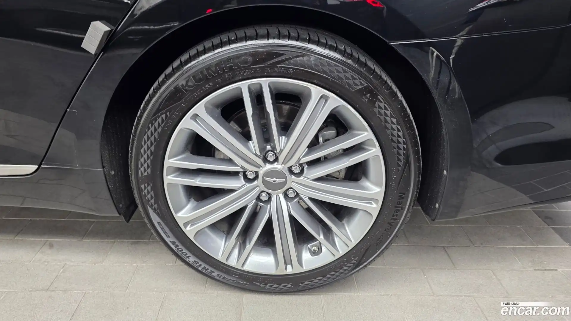 G80 Genesis 2016.10-OUTER-031