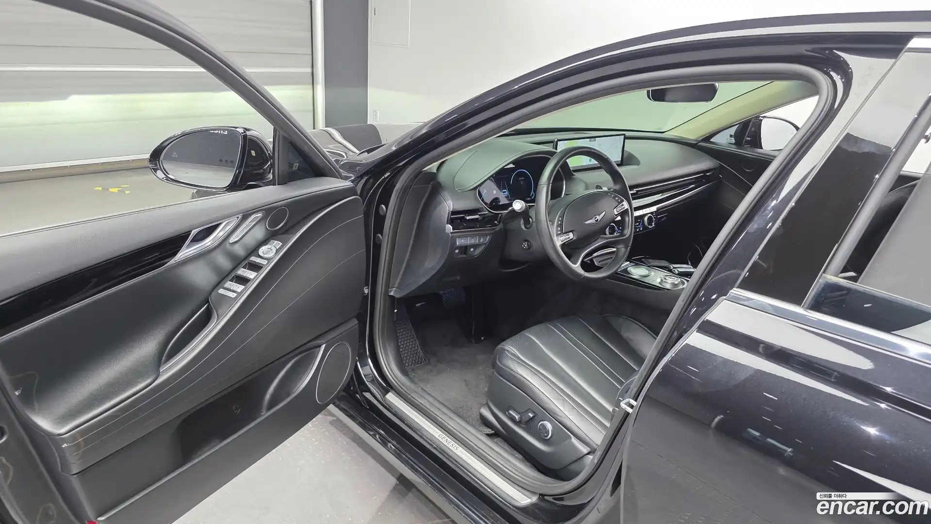 G80 Genesis 2022.2-INNER-010