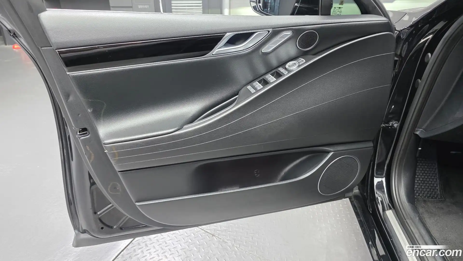 G80 Genesis 2022.2-INNER-034