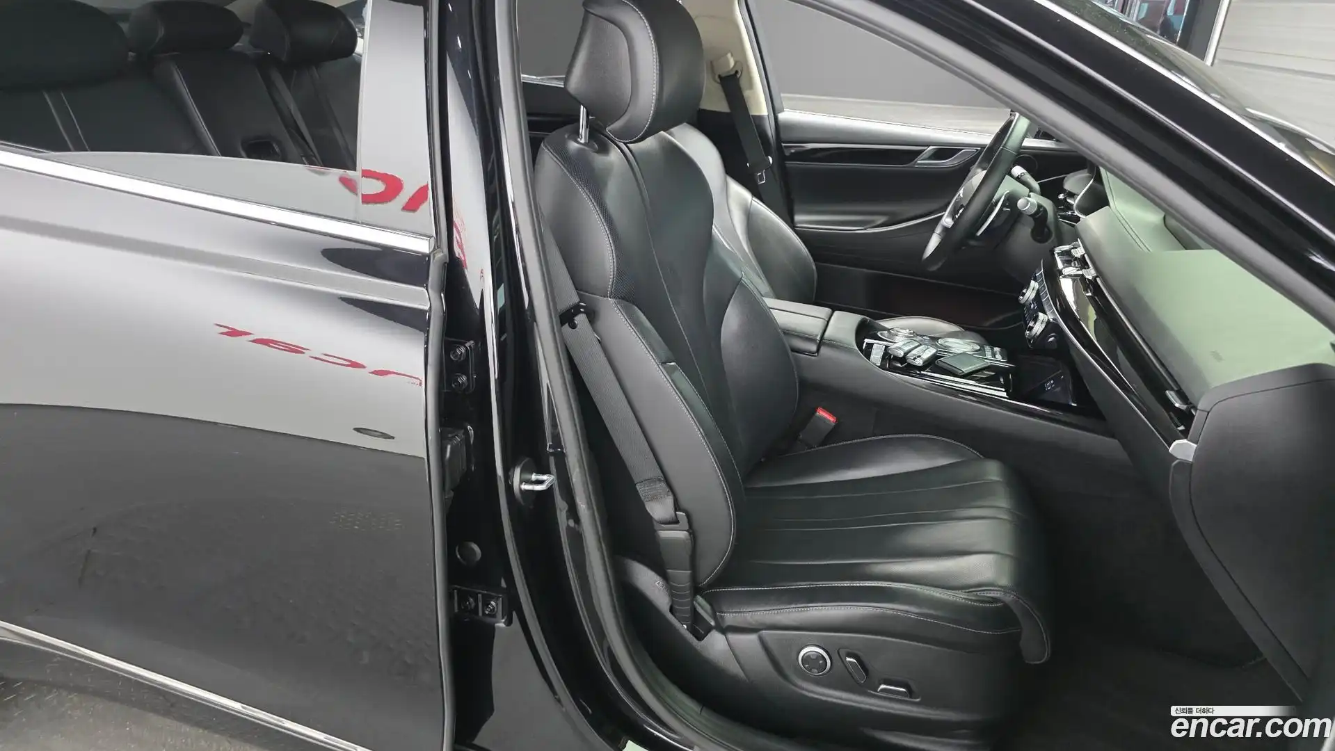 G80 Genesis 2022.2-INNER-036