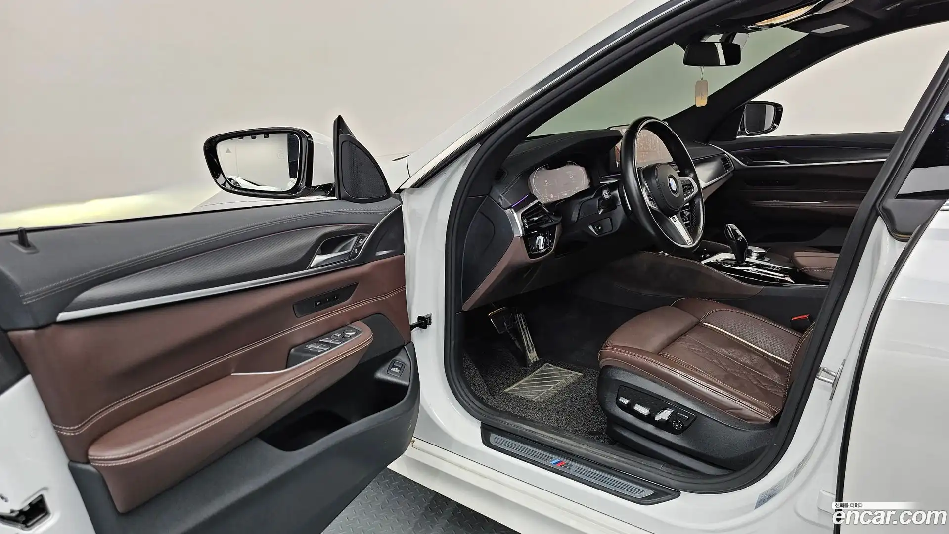 Gran Turismo BMW 2023.4-INNER-010