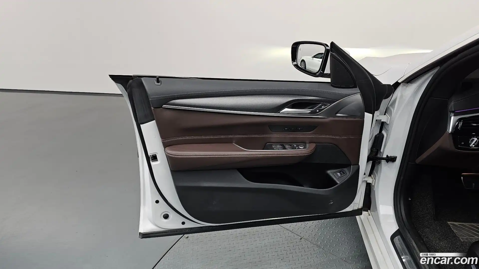 Gran Turismo BMW 2023.4-INNER-034