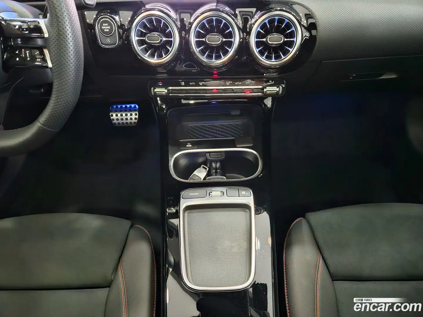 CLA-Class Mercedes-Benz 2025.3-INNER-009