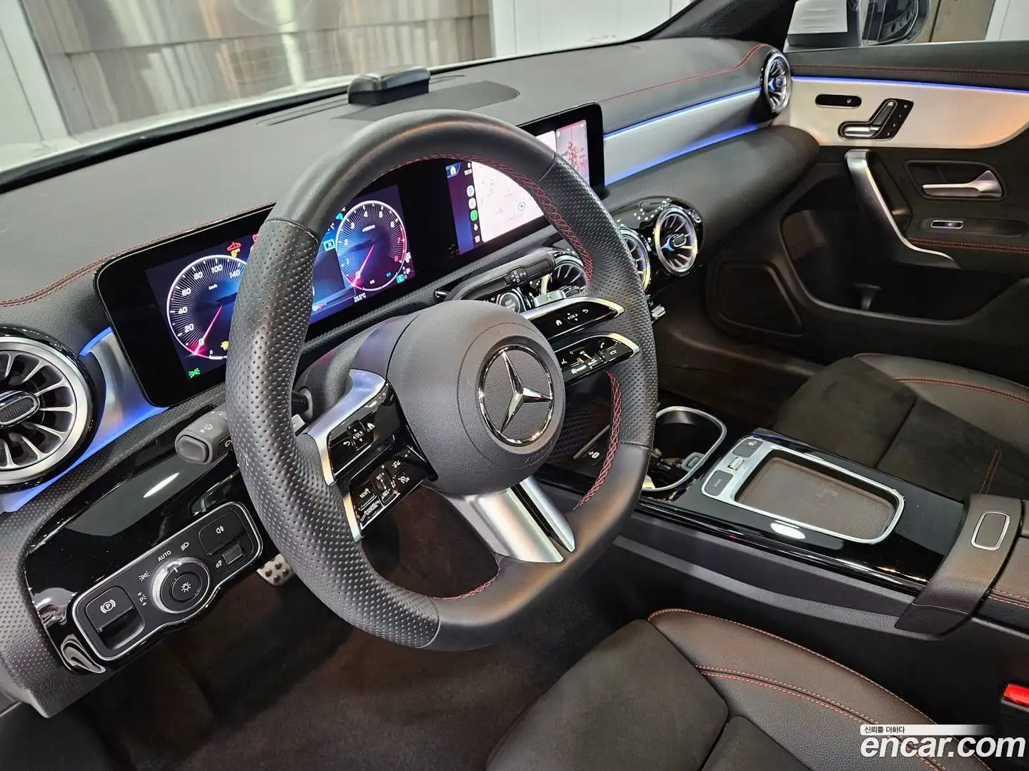 CLA-Class Mercedes-Benz 2025.3-INNER-010