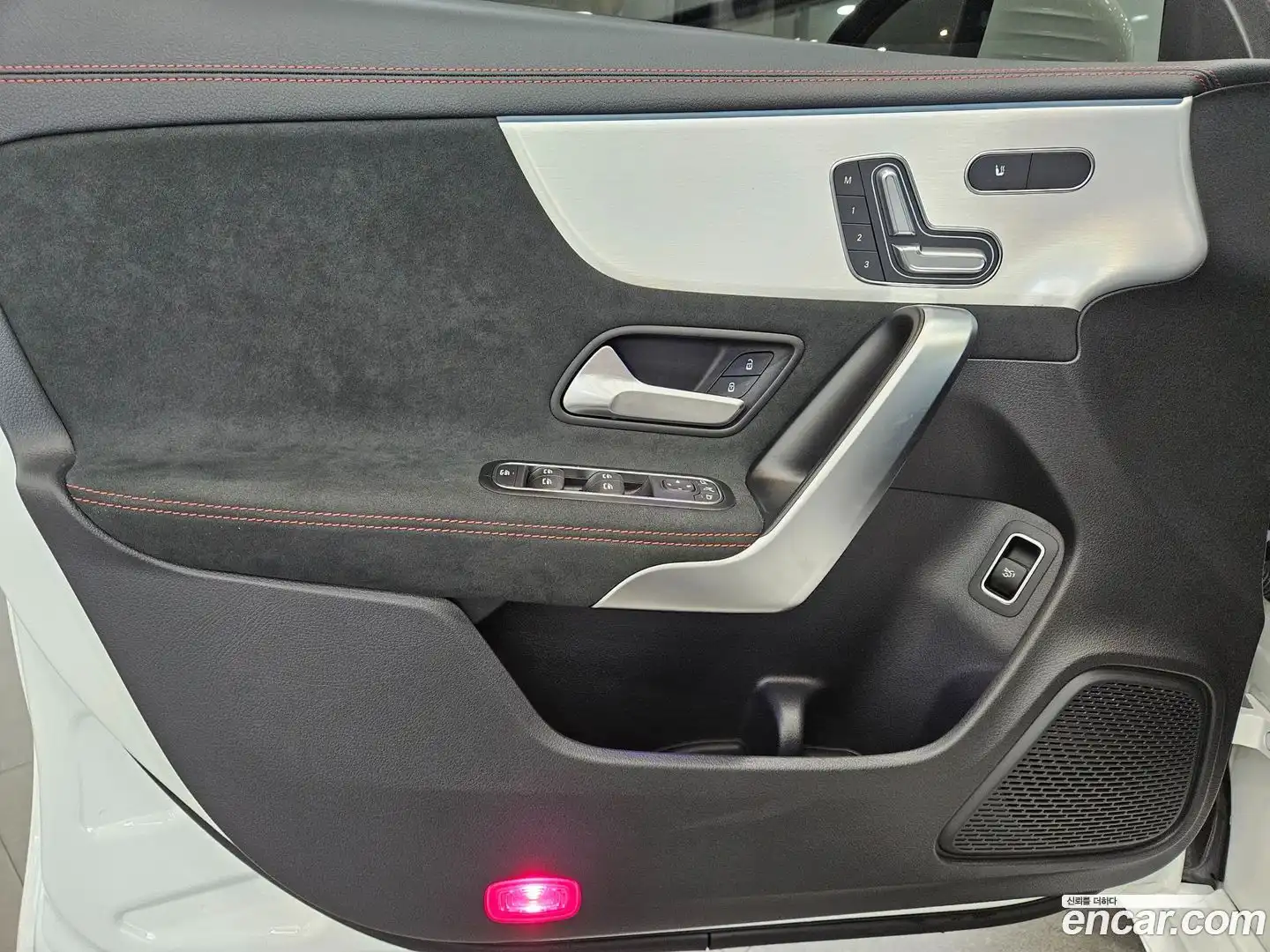 CLA-Class Mercedes-Benz 2025.3-OPTION-015