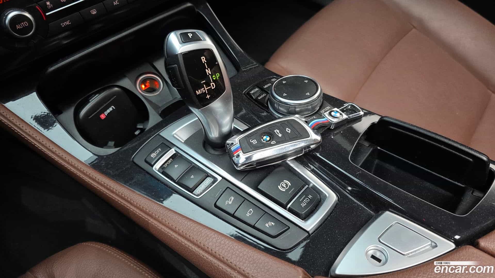 5-Series BMW 2015.9-INNER-009