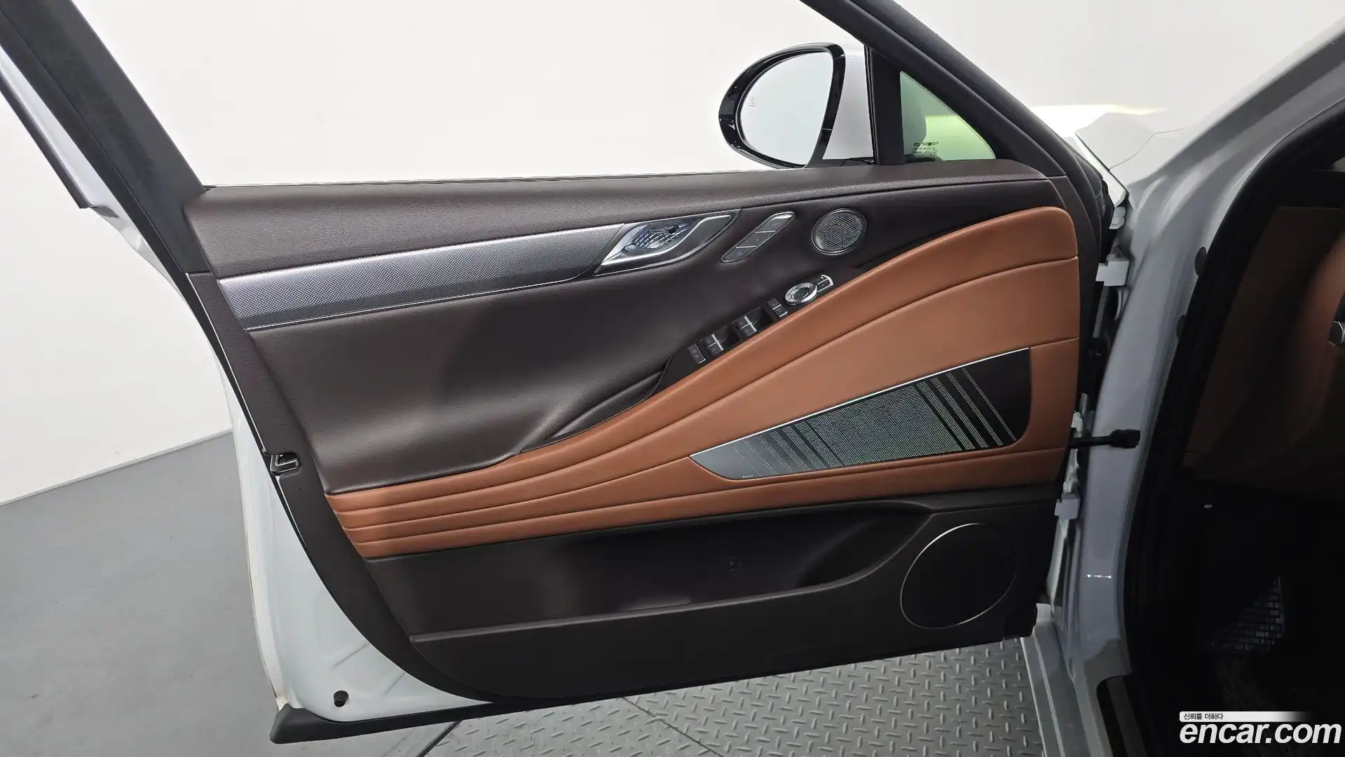 G80 Genesis 2023.4-INNER-034