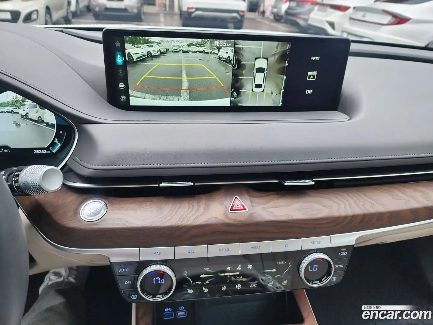 G80 Genesis 2023.1-INNER-009