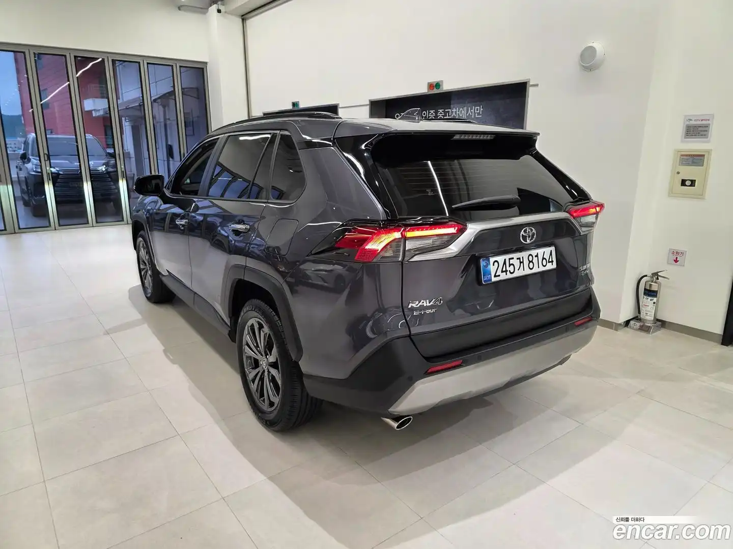 RAV4 Toyota 2025.5-OUTER-002