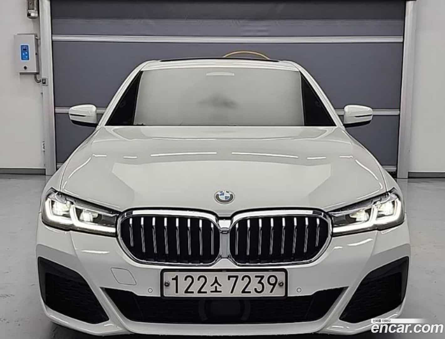 5-Series BMW 2022.3-OUTER-002