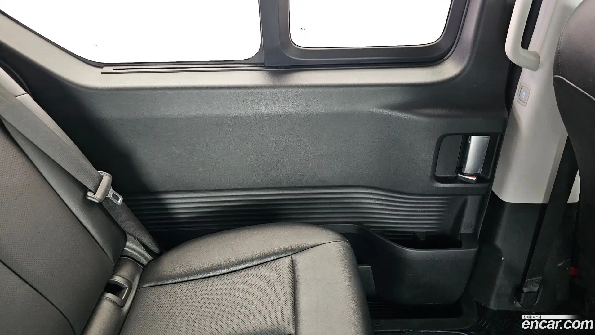 Staria Hyundai 2022.10-INNER-035