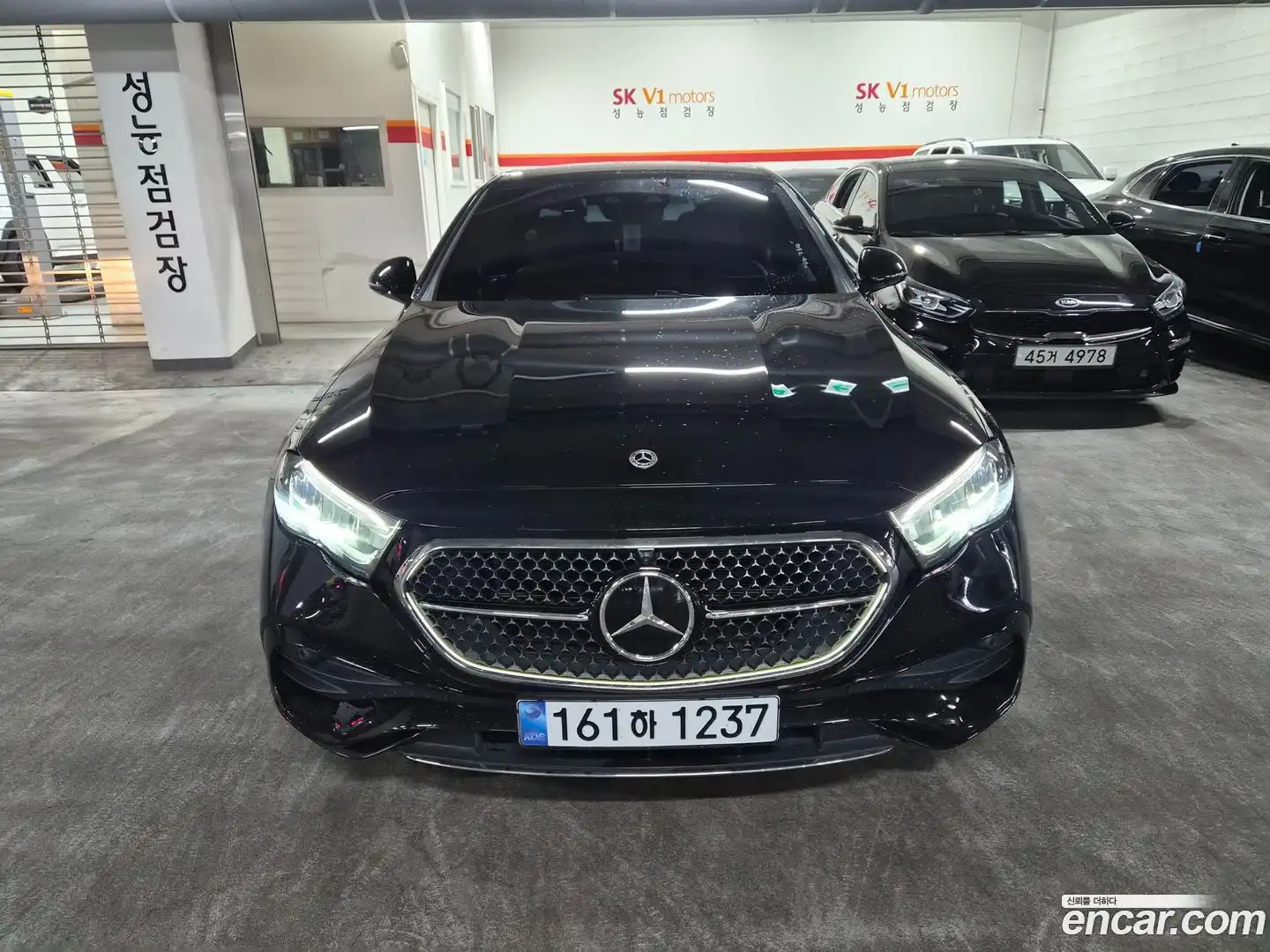 E-Class Mercedes-Benz 2025.9-OUTER-001