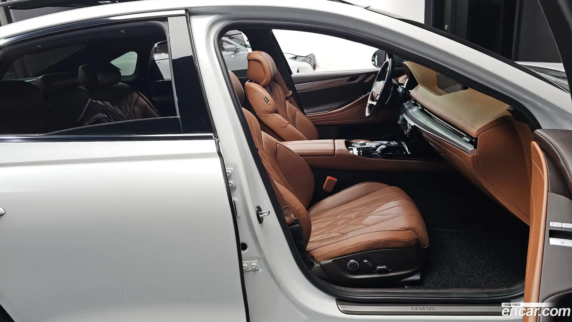 G80 Genesis 2021.11-INNER-036