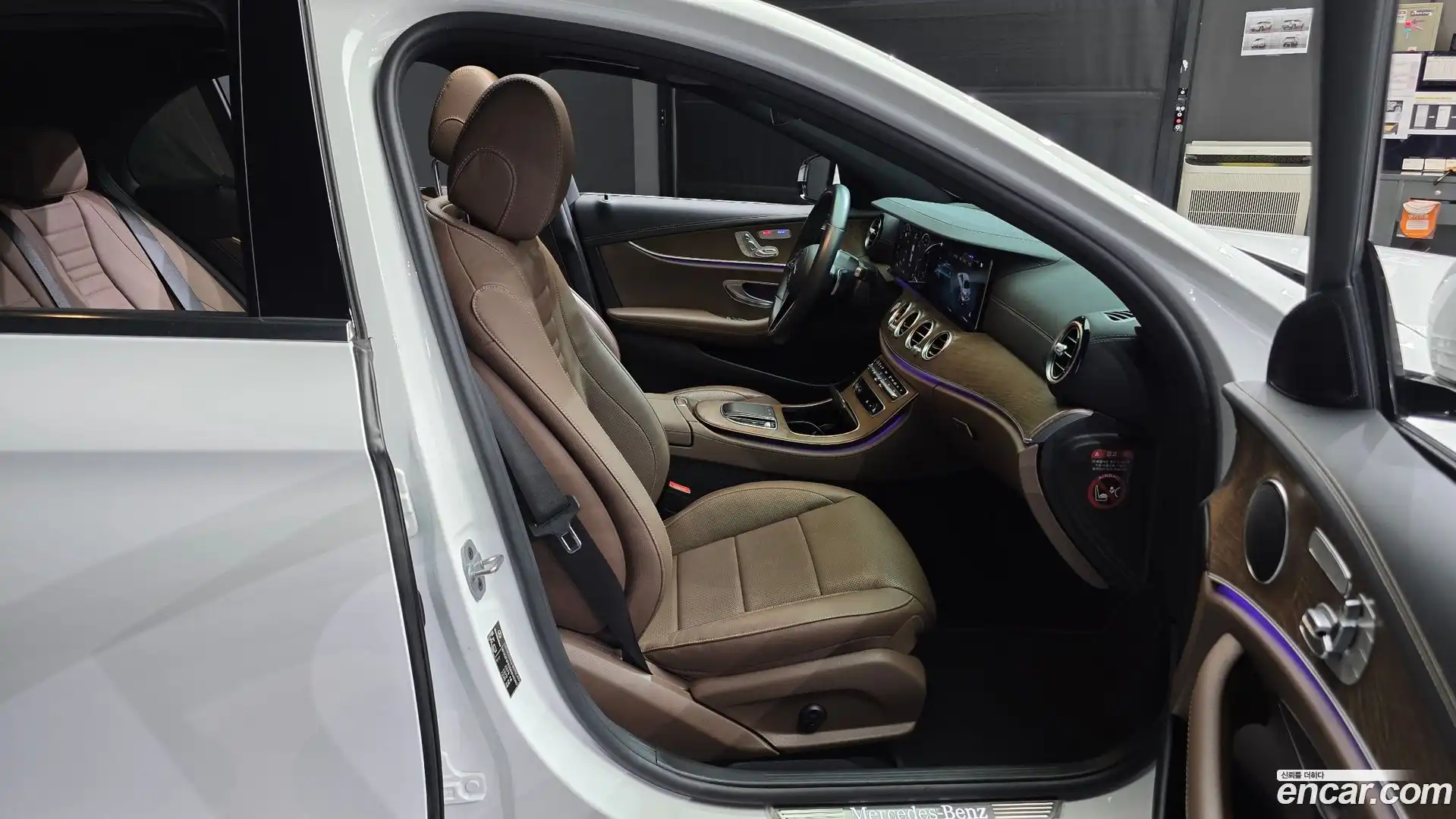 E-Class Mercedes-Benz 2021.3-OPTION-016