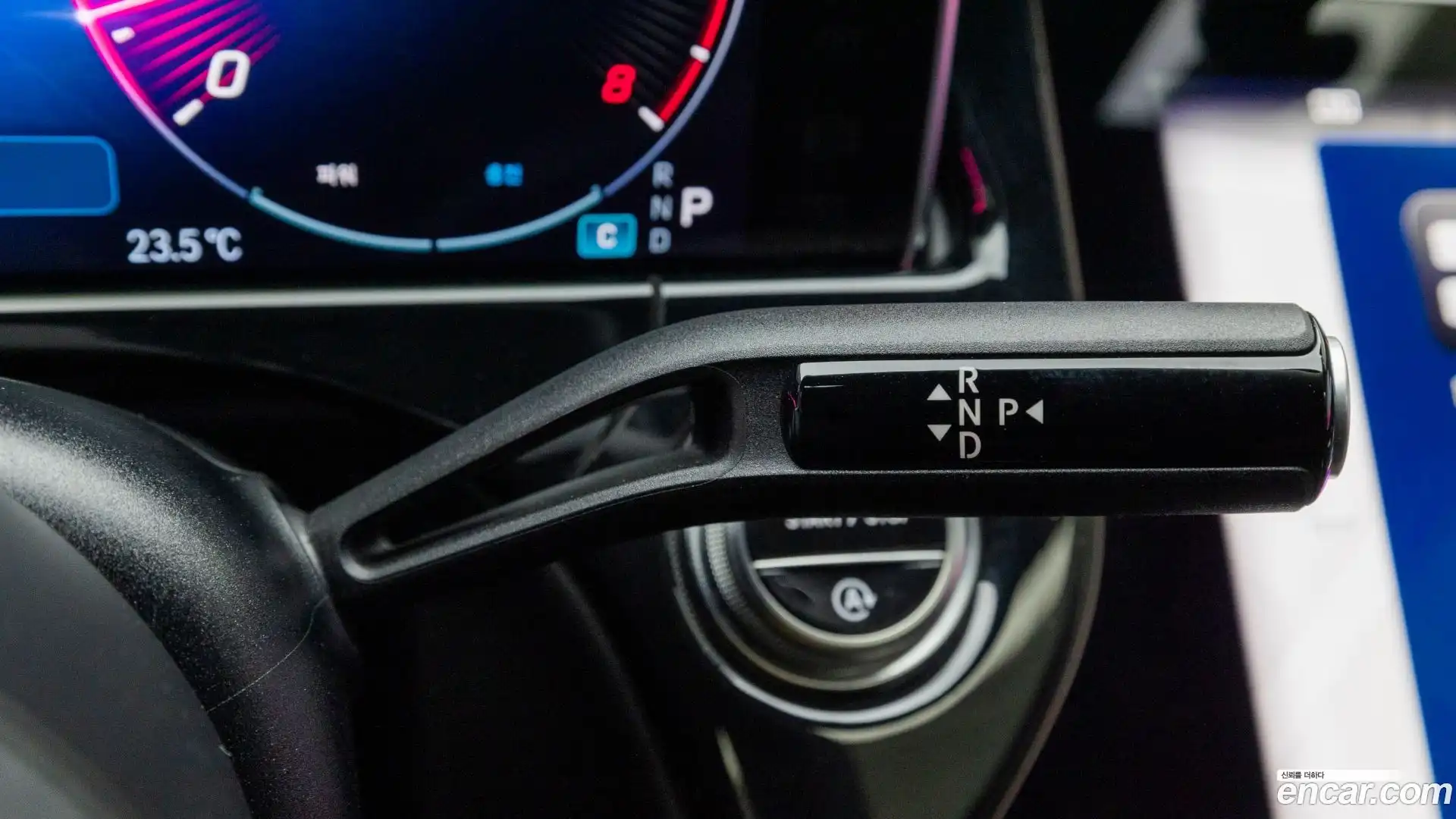 E-Class Mercedes-Benz 2025.7-INNER-009