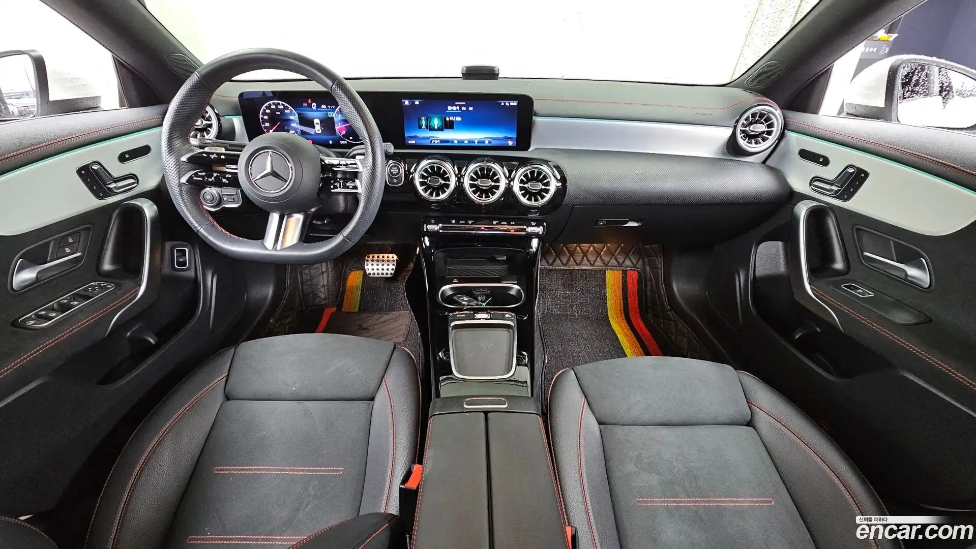 CLA-Class Mercedes-Benz 2024.1-INNER-007