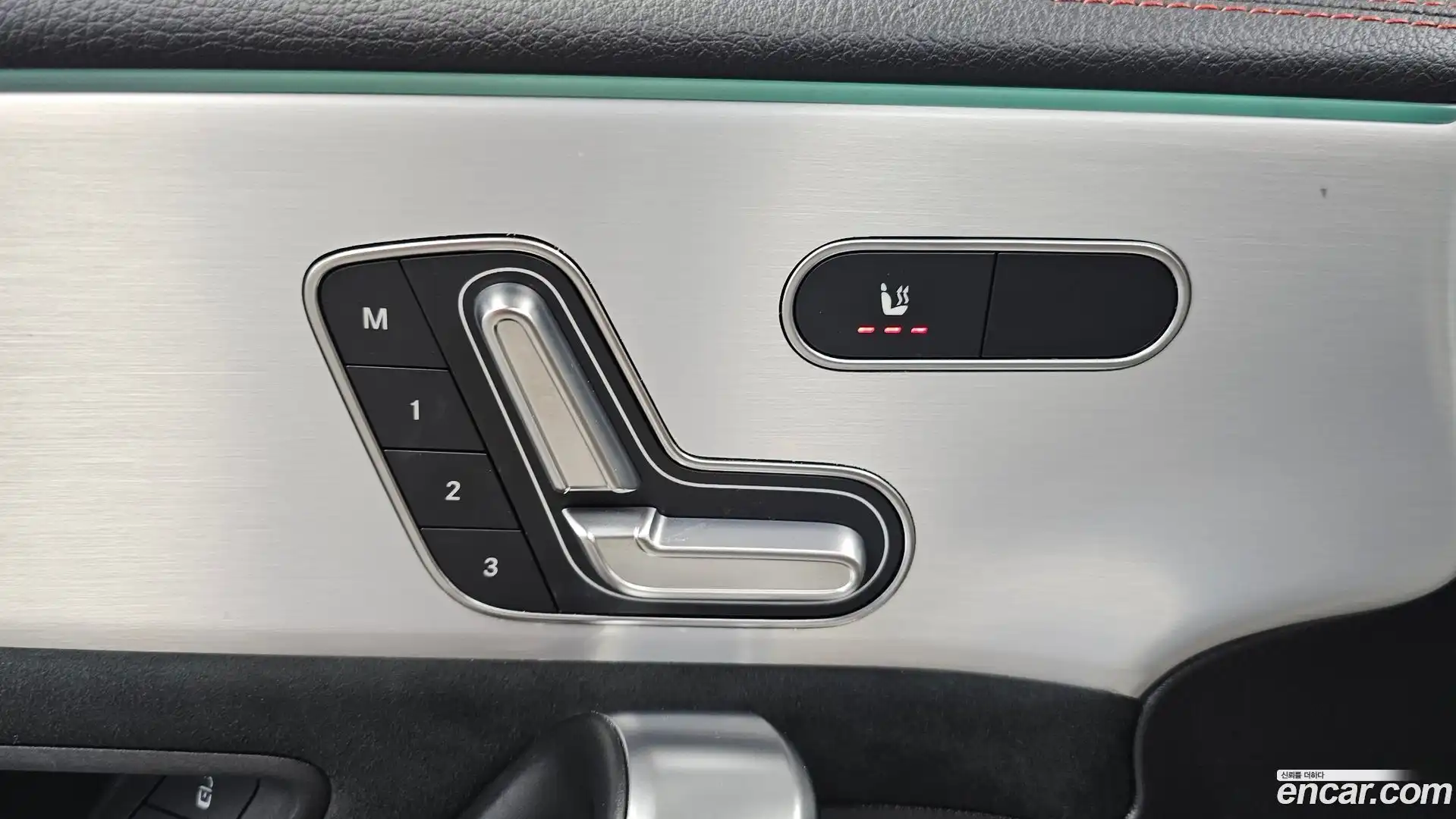 CLA-Class Mercedes-Benz 2024.1-OPTION-041