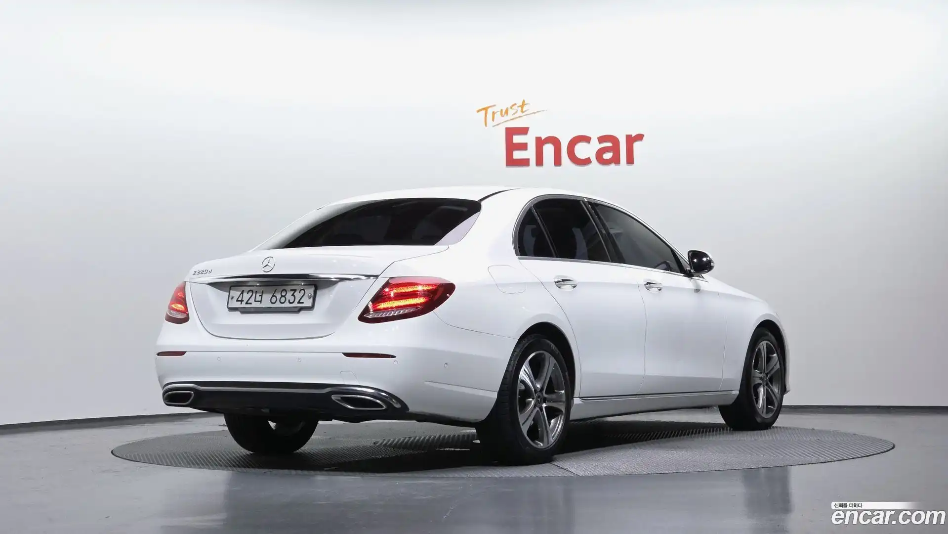 E-Class Mercedes-Benz 2019.0-OUTER-002