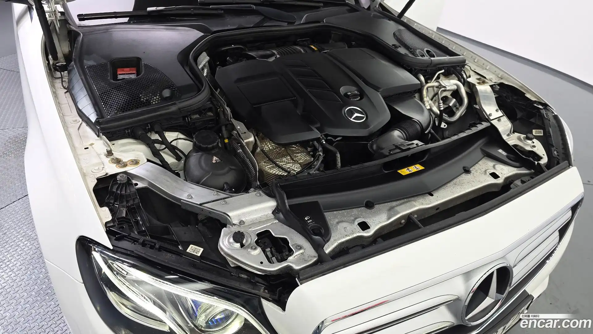 E-Class Mercedes-Benz 2019.0-OUTER-006