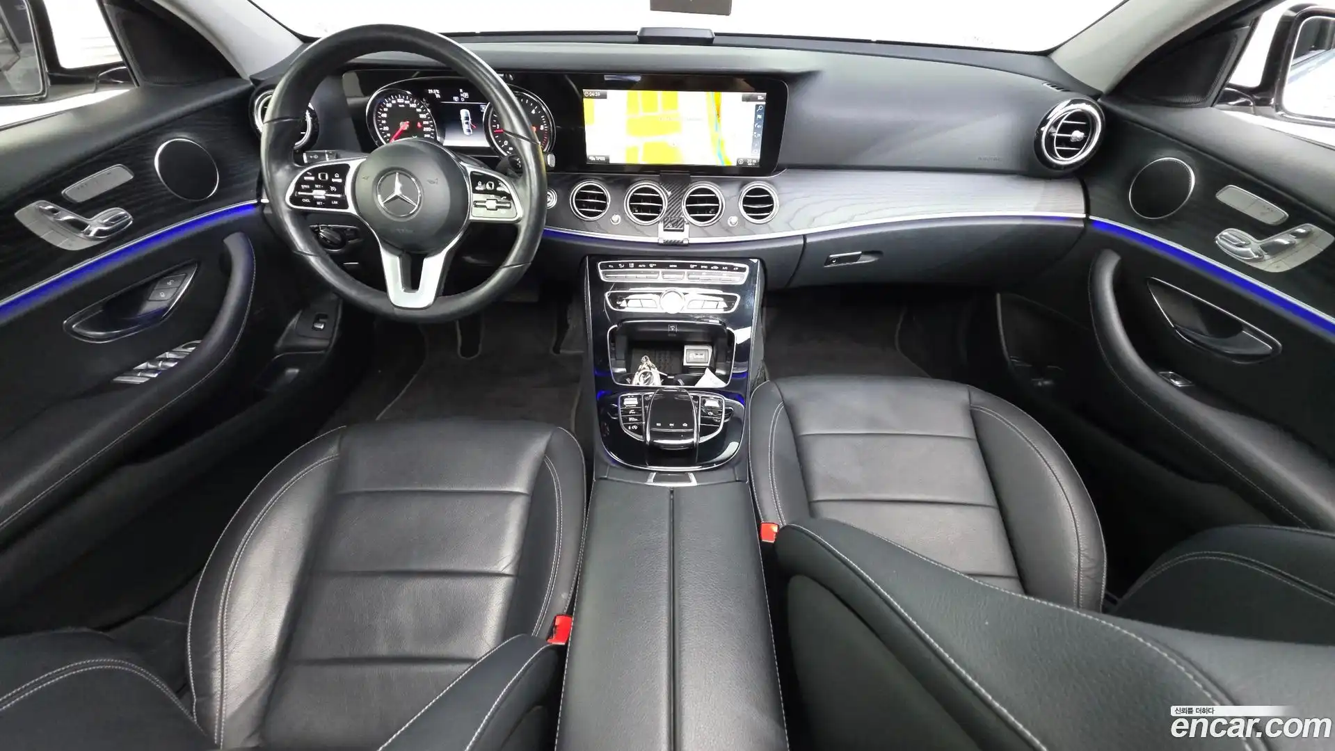 E-Class Mercedes-Benz 2019.0-INNER-007
