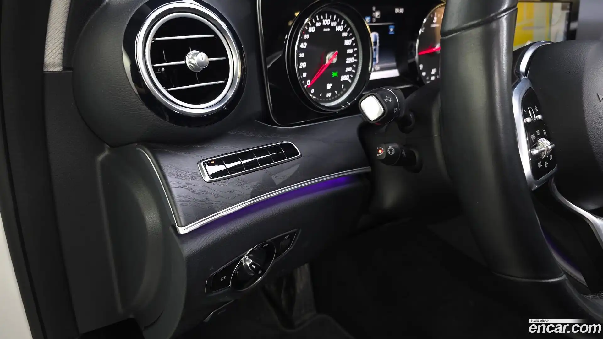 E-Class Mercedes-Benz 2019.0-OPTION-017