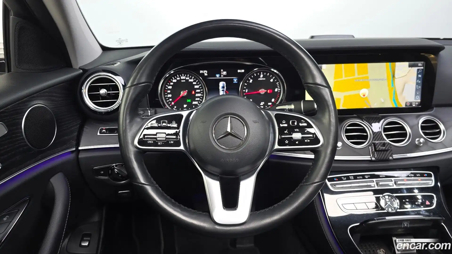 E-Class Mercedes-Benz 2019.0-OPTION-018